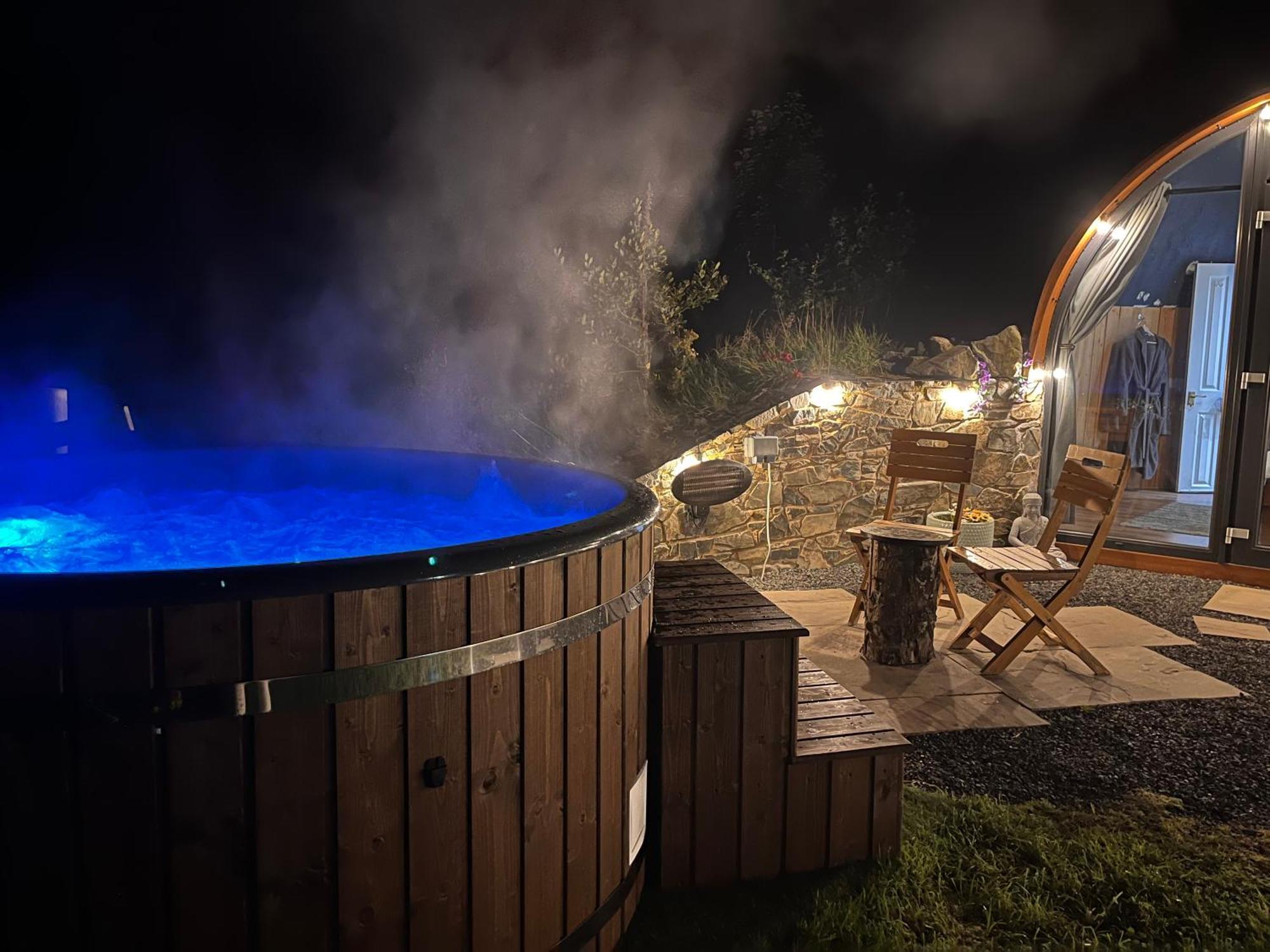 Hilltop Hideaway - Secluded Pod With Private Hot Tub Newry Esterno foto